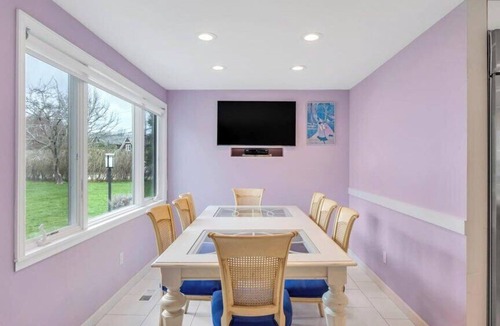 Bridgehampton House | Contemporary Bridgehampton Retreat with Heated Pool & Tennis Court, Ideal.