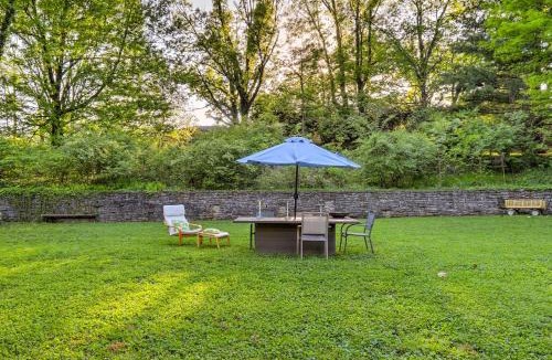 Silverton Apartment | Contemporary Cincinnati Apt w/WiFi, Near Kenwood!