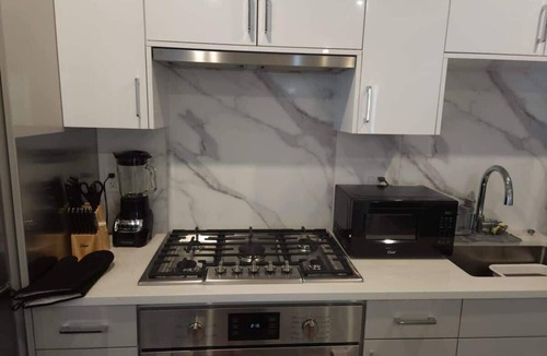 Marpole Condo | Contemporary Comfort: 2-Bedroom Condo near UBC