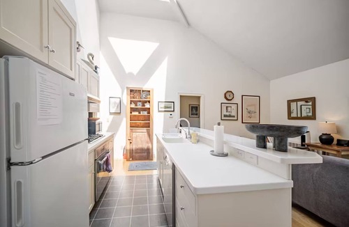 Round Pond Cottage | Contemporary Cottage With Spectacular Ocean Views And Access