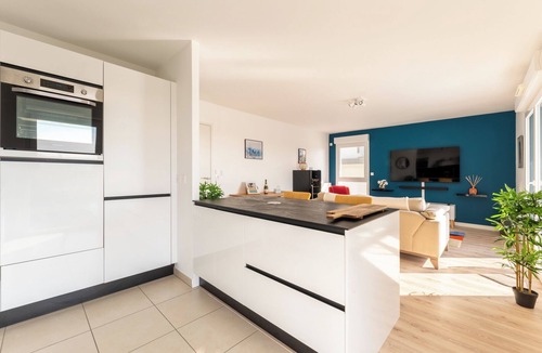 Quartier du Mont Gargan Apartment | Contemporary Design | Gorgeous Seine View