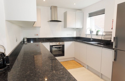 Harrogate House | Contemporary & elegant, 3-bedroom house a short walk from Harrogate's center.