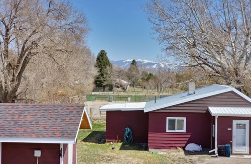 Dillon Apartment | Contemporary loft in lovely Dillon with high ceilings and views.