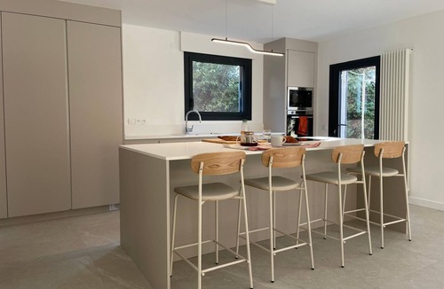 Les Angles Villa | Contemporary, minimalist villa in Provence