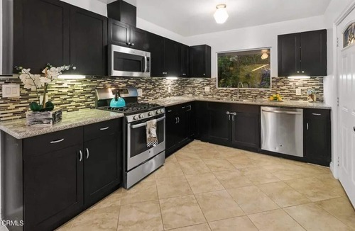Crescenta Highlands House | Contemporary Peaceful home in Glendale Hills