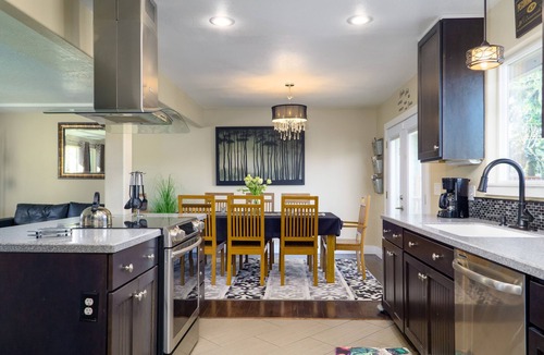 Hazelwood House | Contemporary Portland Home - 15 minutes to Everything - King Bed