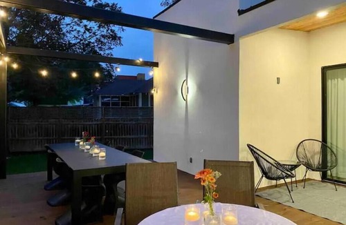 King William House | Contemporary Remodeled Bungalow - Pet Friendly!