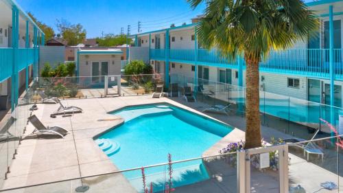 Roosevelt Apartment | Contemporary Studio Hub in DTPH - Pool & Parking