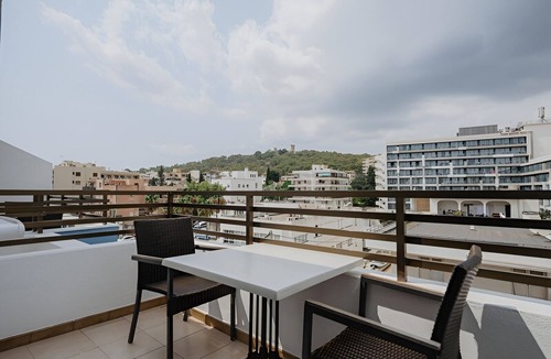 Son Armadams Apartment | Contemporary Studio In Palma’s Vibrant Center - Near Palma Cathedral (La Seu)