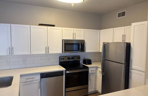 Tempe Apartment | Contemporary Tempe Retreat: Modern Elegance with Poolside Luxury
