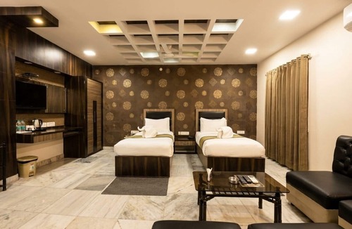 Malda Hotel | continental lodge