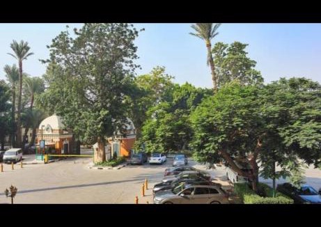 Al Haram Apartment | Continental Pyramids Hotel View