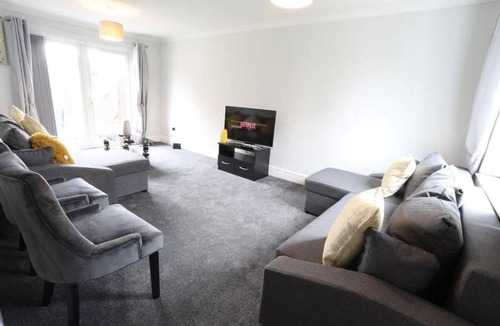Marston Green House | Contractor Accommodation Near NEC