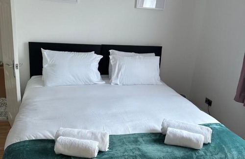 Sunderland Apartment | Contractor-Friendly 2Bed Nr Sunderland Hospital