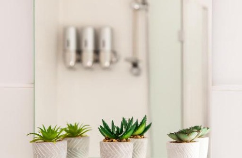 Middlesbrough Apartment | Contractor house, sleeps 5, close to restaurant's and bars, Long stays available, Oveyo Accommodation