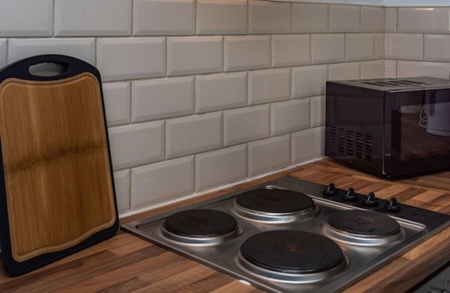 Neath Condo | Contractor Room Kitchen Central Spot