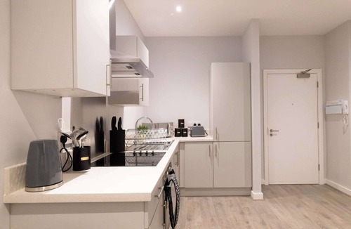Crosby Apartment | Convenient 2 Bed Apartment in Waterloo, Liverpool