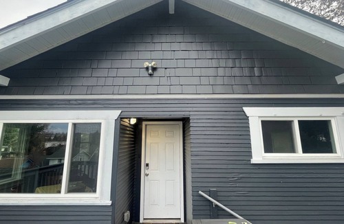 Bremerton House | Convenient 2-bedroom House in downtown Bremerton Perfect for your Getaway