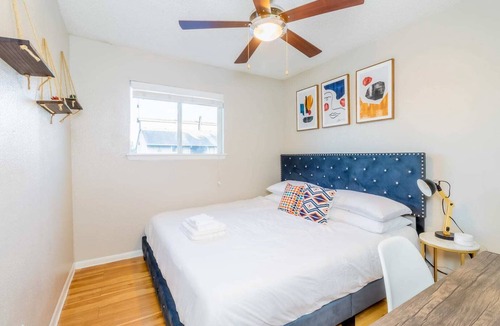 Pleasant Valley Apartment | Convenient 2BR next to Downtown w Fast WiFi + Pool