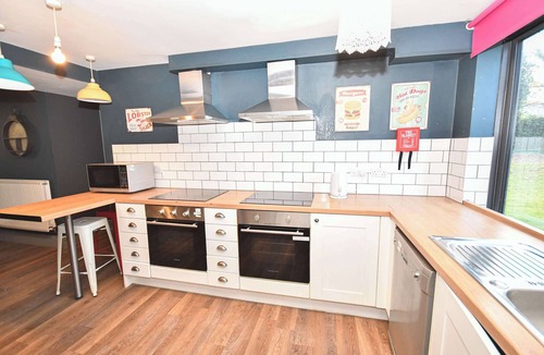 Headingley Apartment | Convenient 4BED Budget Apartment in Headingley