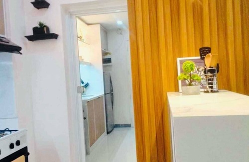 E. Rodriguez Condo | Convenient & accessable 2 bedroom condo in welcoming Quezon City with AC, WiFi.
