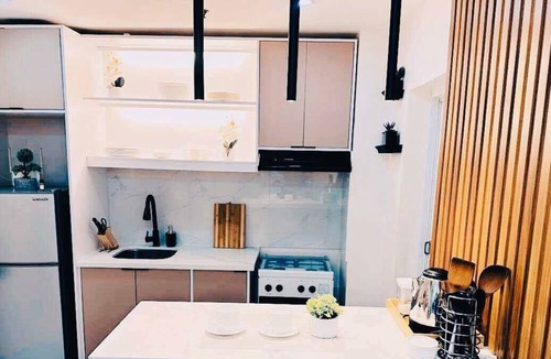 E. Rodriguez Condo | Convenient & accessable 2 bedroom condo in welcoming Quezon City with AC, WiFi.