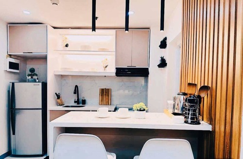 E. Rodriguez Condo | Convenient & accessable 2 bedroom condo in welcoming Quezon City with AC, WiFi.