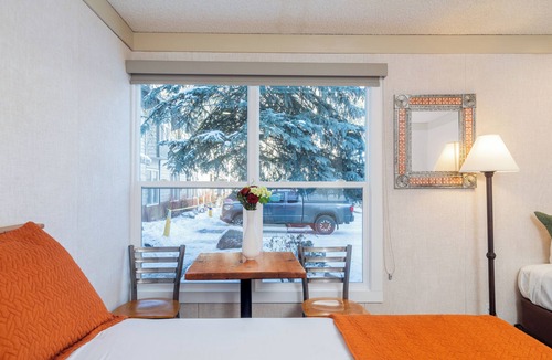 Telluride Hotel | Convenient and Affordable Hotel Room in Telluride