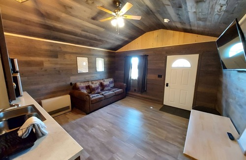Anaconda Cabin | Convenient Cabin with Kitchenette - Enjoy Bike Trails to Copper Mountains
