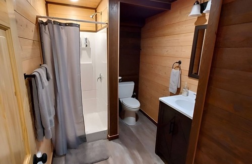 Anaconda Cabin | Convenient Cabin with Kitchenette - Enjoy Bike Trails to Copper Mountains
