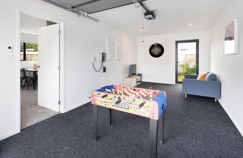 Trentham House | Convenient & Cozy 2BR Retreat - Oliver Place
