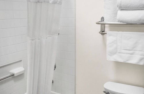 Rio Grande Hotel | Convenient Downtown SLC Hotel | Hot Breakfast, Indoor Pool, Gym & Shuttle