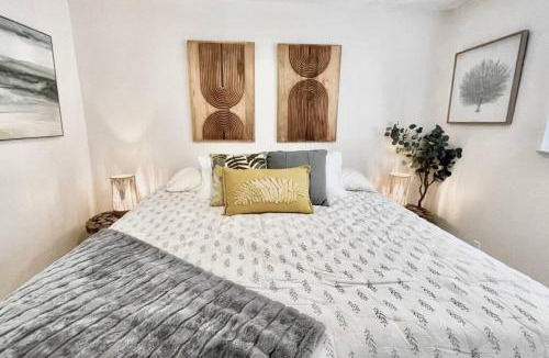 Tallahassee House | Convenient Game Day 1BR - Condo Near FSU Stadium