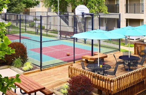 Schaumburg House | Convenient Getaway, Unit with Pool, Near Woodfield Mall, Schaumburg!
