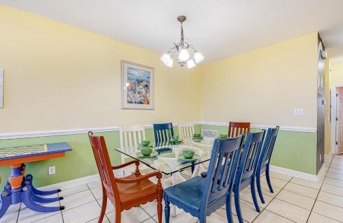 Southpointe House | Convenient Gulf-Front Condo with Shared Pool Hot Tub Sauna Private Balcony