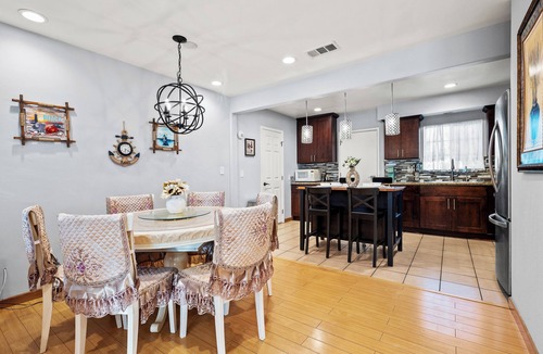 Mayflower Village House | Convenient Home Easy Access to LA,Near Pasadena&210 Fwy
