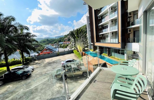 Karon Apartment | Convenient Karon studio, walk to beach & market