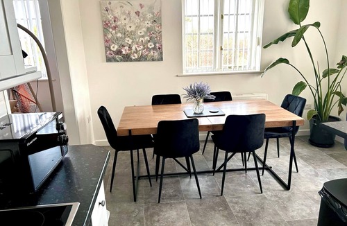 Marazion House | Convenient located. Bright, Spacious , Amazing View Of St Michaels Mount and Sea