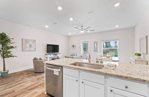 Pine Forest House | Convenient Location with Community Pool