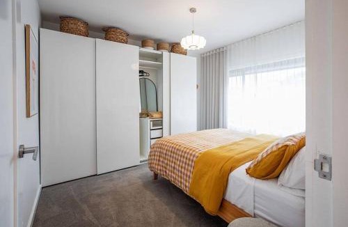 South Launceston House | Convenient luxury home minutes to CBD and hospital