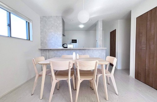 Ozu House | Convenient Ozu Location Bright 4BR Stay by Restavio