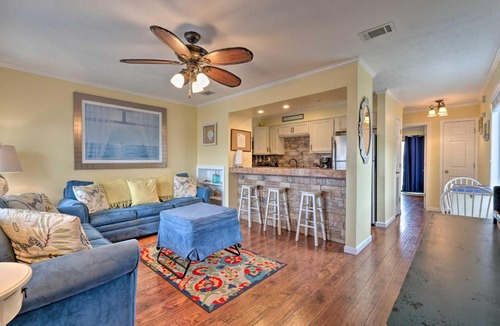 Holiday Beach House | Convenient PCB Condo w/Pool Access: Walk to Beach