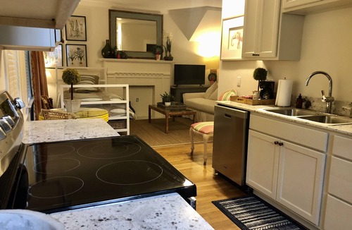 Mid City South House | Convenient quiet LSU Location near City Park, coffee shops, restaurants and bars
