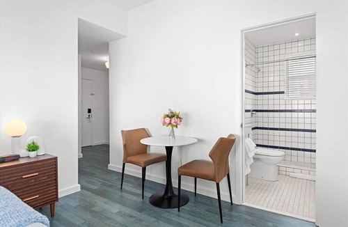 West Avenue Hotel | Convenient South Beach Stay! Outdoor Pool & nr Lummus Park, Miami Beach