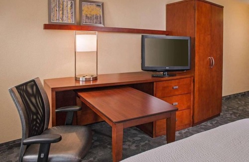 University Place Hotel | Convenient Stay! 2 Relaxing Units, Pets Allowed!
