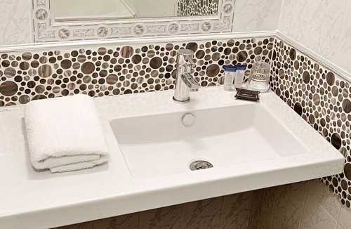 City Centre Dublin Hotel | Convenient Stay in Dublin Downtown! Stylish Hotel Close to Irish Whiskey Museum