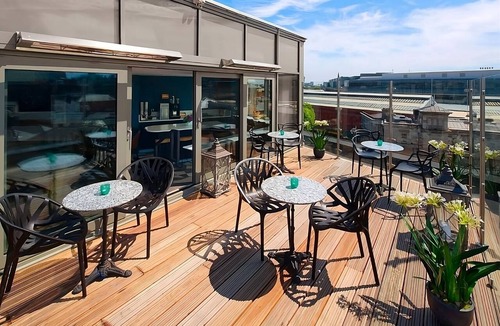City Centre Dublin Hotel | Convenient Stay in Dublin Downtown! Stylish Hotel Close to Irish Whiskey Museum