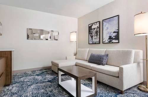 Northeast Virginia Beach Hotel | Convenient Stay in Virginia! Onsite Pool, Fitness, Near First Landing State Park