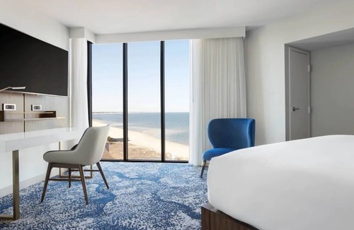 Northeast Virginia Beach Hotel | Convenient Stay in Virginia! Onsite Pool, Fitness, Near First Landing State Park