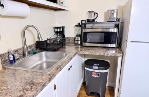 Central Manchester Apartment | Convenient Stays-with Free Parking, Heat&AC Apt 7